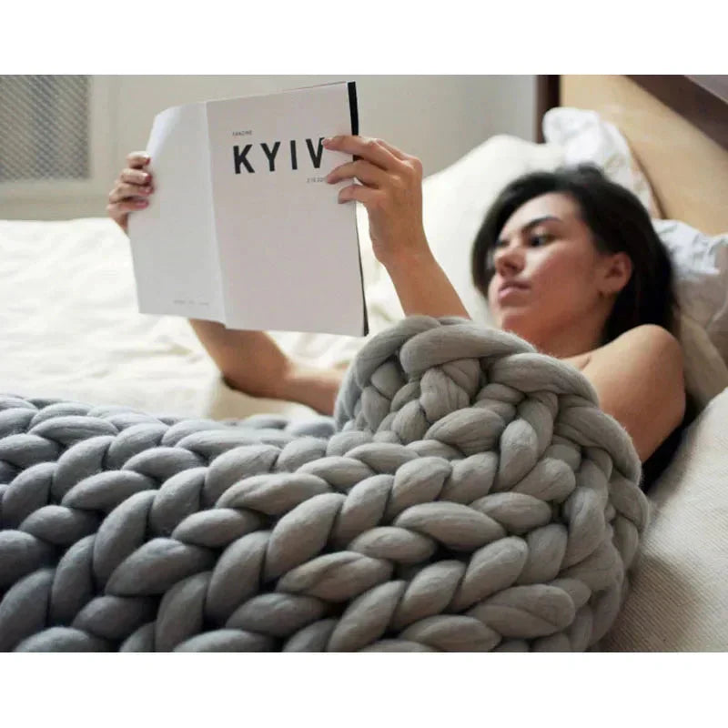 Chunky Merino Wool Blanket for Cozy Comfort